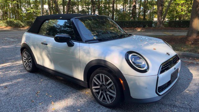 Used 2025 MINI Cooper S FWD image 2