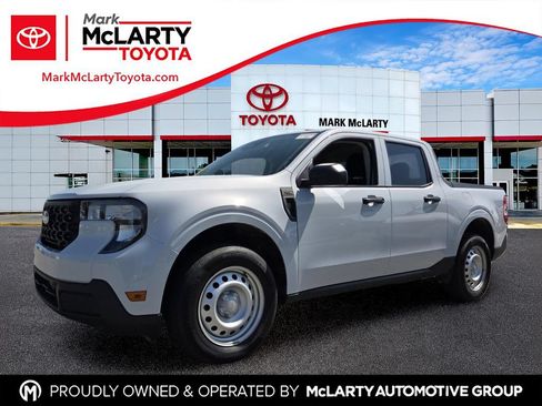 Used 2025 Ford Maverick XL w/ Equipment Group 102A AWD/4WD image 1