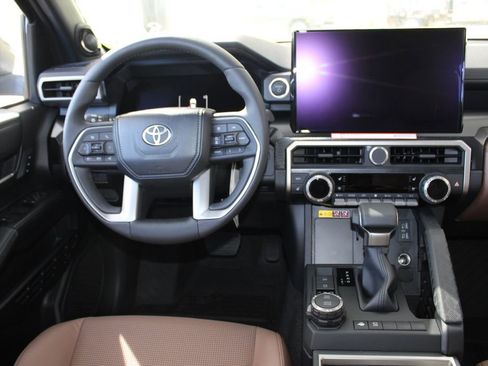 New 2026 Toyota 4Runner Limited AWD/4WD image 2