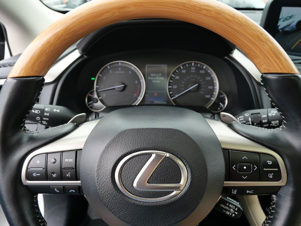 Used 2022 Lexus RX 350L Premium w/ Premium Package AWD/4WD image 27