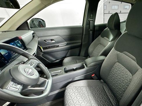 New 2026 Nissan Kicks SV w/ SV Premium Package image 18