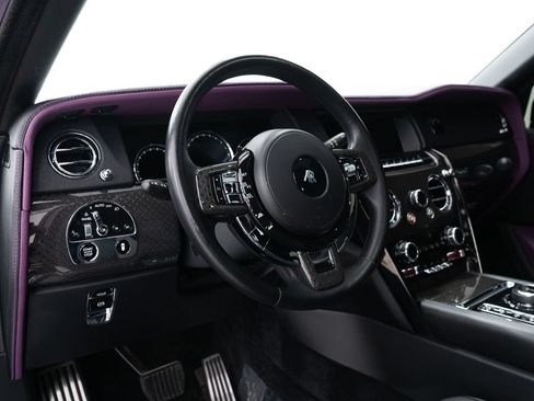 Certified 2022 Rolls-Royce Cullinan Black Badge w/ Dark Exterior Package AWD/4WD image 15