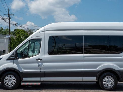 Used 2017 Ford Transit 350 XL RWD image 7