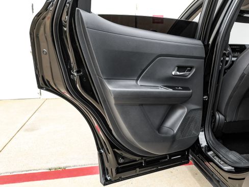 Used 2025 Nissan Kicks SV w/ Illumination Package FWD image 36