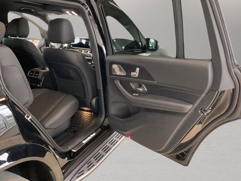 Used 2022 Mercedes-Benz GLS 450 4MATIC image 39