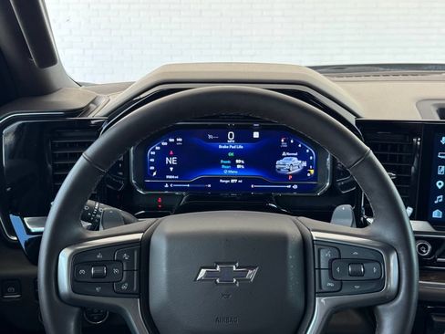 Used 2025 Chevrolet Silverado 1500 RST AWD/4WD image 33