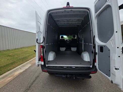 New 2025 Mercedes-Benz Sprinter 2500 image 5
