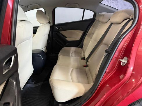 Used 2018 MAZDA MAZDA3 Sport image 20