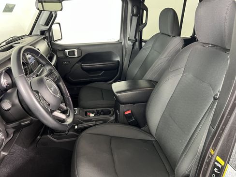 Used 2021 Jeep Wrangler Unlimited Sport AWD/4WD image 14