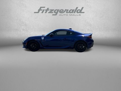 Used 2024 Toyota GR86 Premium RWD image 5