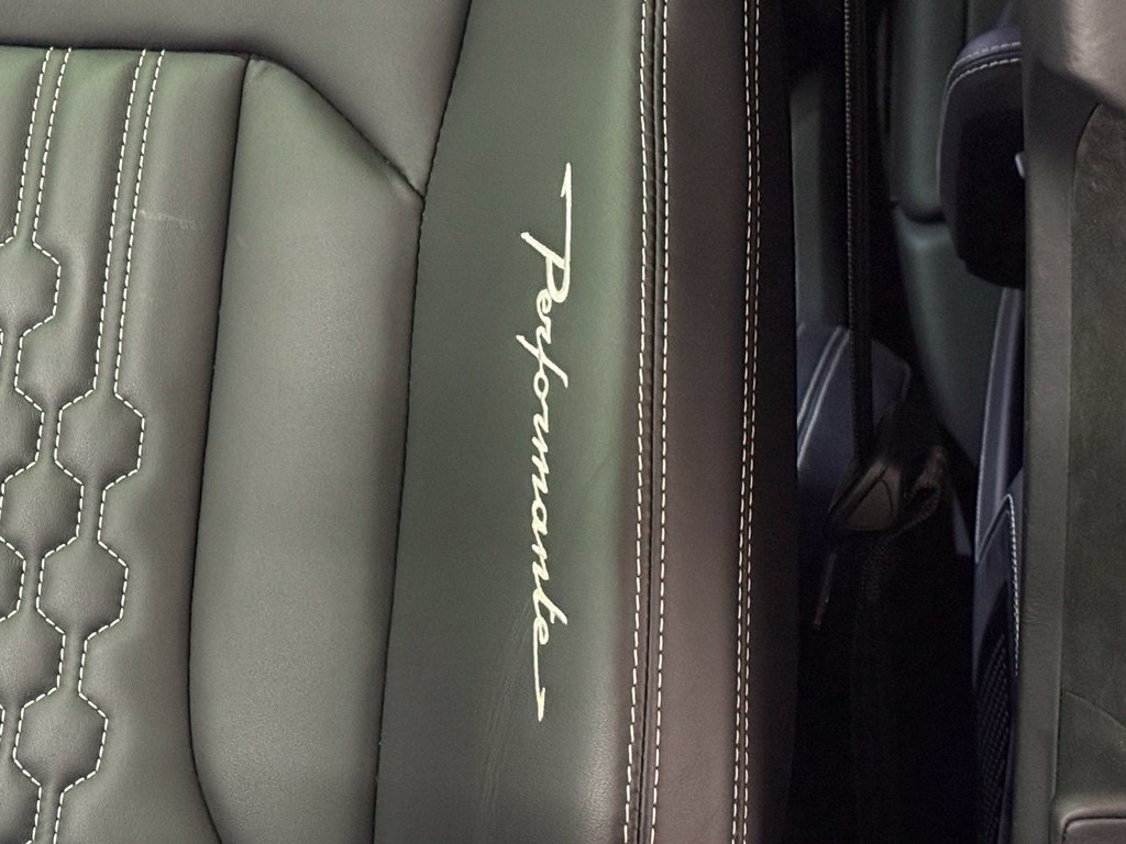 Used 2023 Lamborghini Urus Performante AWD/4WD image 23
