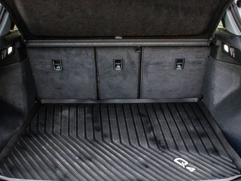 Used 2024 Audi Q4 e-tron Premium Plus w/ Premium Plus image 47