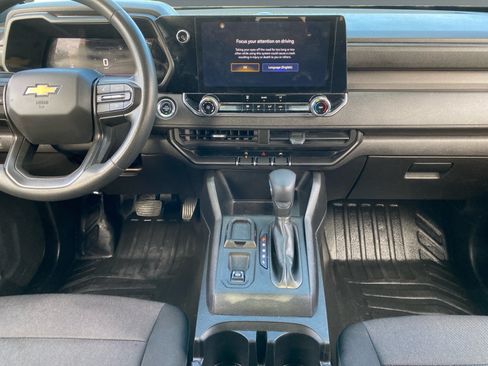 Used 2023 Chevrolet Colorado W/T RWD image 11