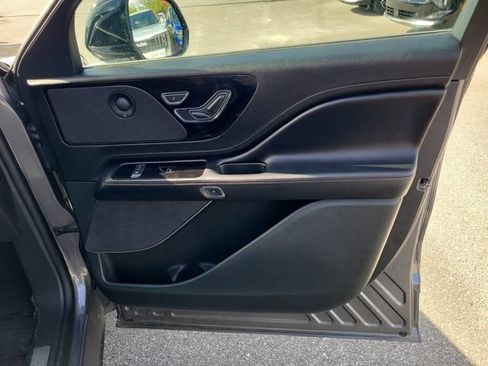 Used 2024 Lincoln Aviator Reserve AWD/4WD image 35