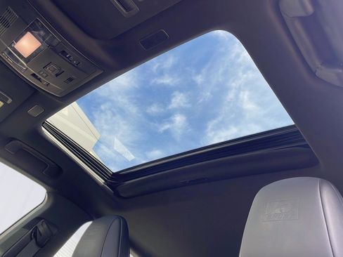 Used 2022 Lexus ES 350 F Sport w/ Accessory Package image 21