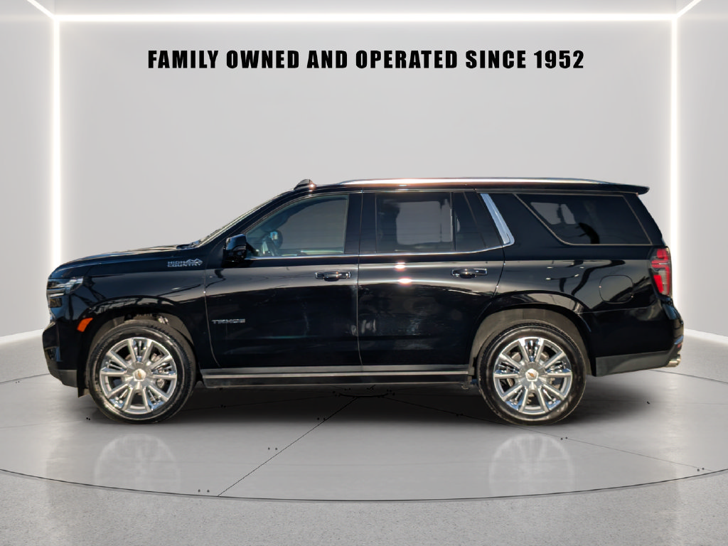 Used 2024 Chevrolet Tahoe High Country AWD/4WD image 3