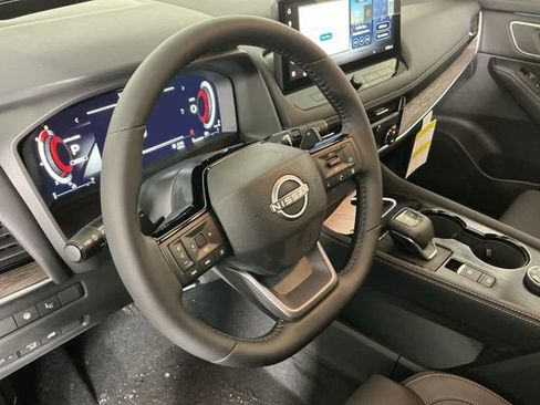 New 2026 Nissan Rogue Platinum w/ Platinum Premium Package image 9