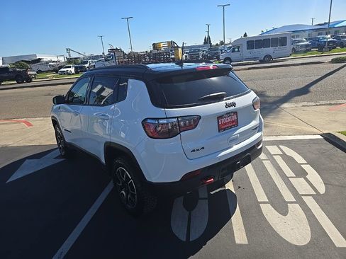 New 2026 Jeep Compass Trailhawk w/ Trailer Tow Group image 18