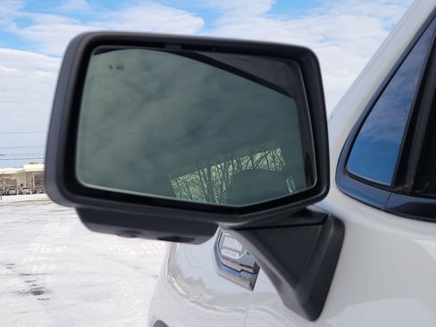 Used 2024 GMC Sierra 1500 AT4 w/ Technology Package image 10