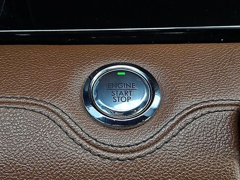 Used 2023 Lincoln Navigator Reserve AWD/4WD image 24