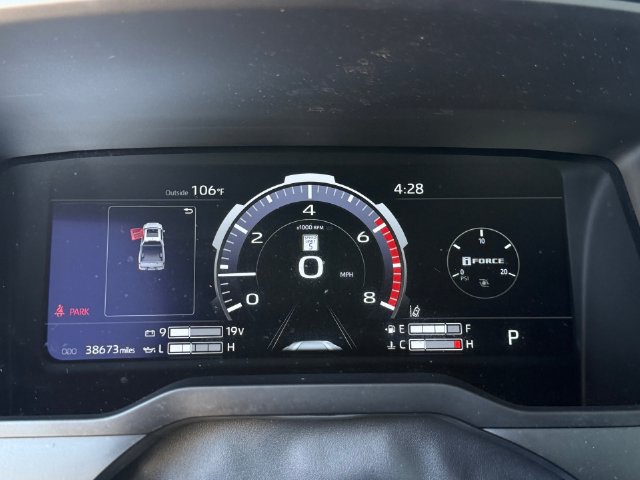Used 2024 Toyota Tundra Limited AWD/4WD image 16