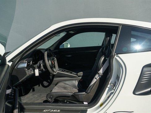 Used 2019 Porsche 911 GT3 RS w/ Weissach Package image 9