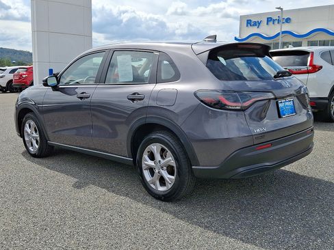 Certified 2023 Honda HR-V LX image 4
