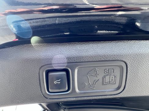 Used 2019 Lincoln Navigator L Reserve AWD/4WD image 13
