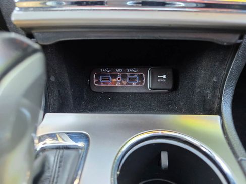 Used 2018 Jeep Grand Cherokee Altitude image 26