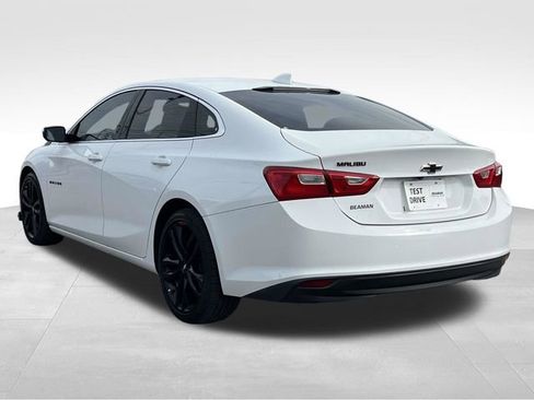 Used 2018 Chevrolet Malibu LT w/ Leather Package image 5