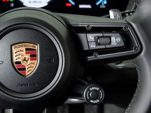 New 2026 Porsche Cayenne Base image 11