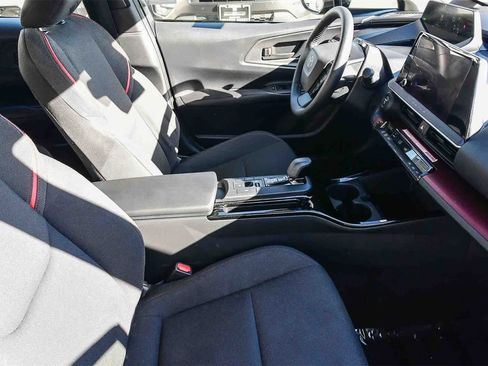 Used 2024 Toyota Prius Prime SE image 15