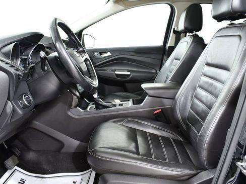 Used 2017 Ford Escape Titanium AWD/4WD image 6