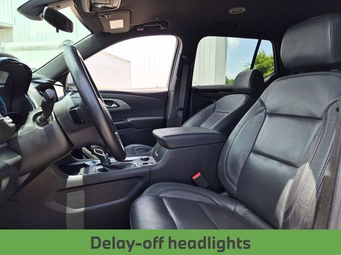 Used 2023 Chevrolet Traverse LT FWD image 15