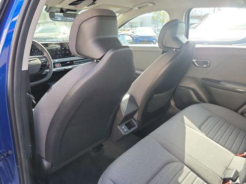 Used 2025 Kia K4 EX image 12