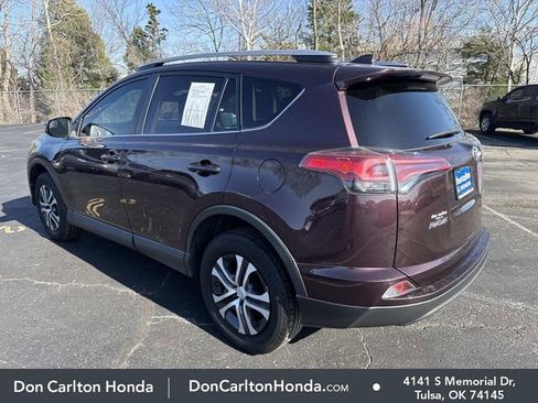 Used 2017 Toyota RAV4 LE image 10