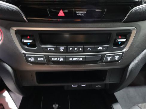 Used 2025 Honda Ridgeline Sport image 28