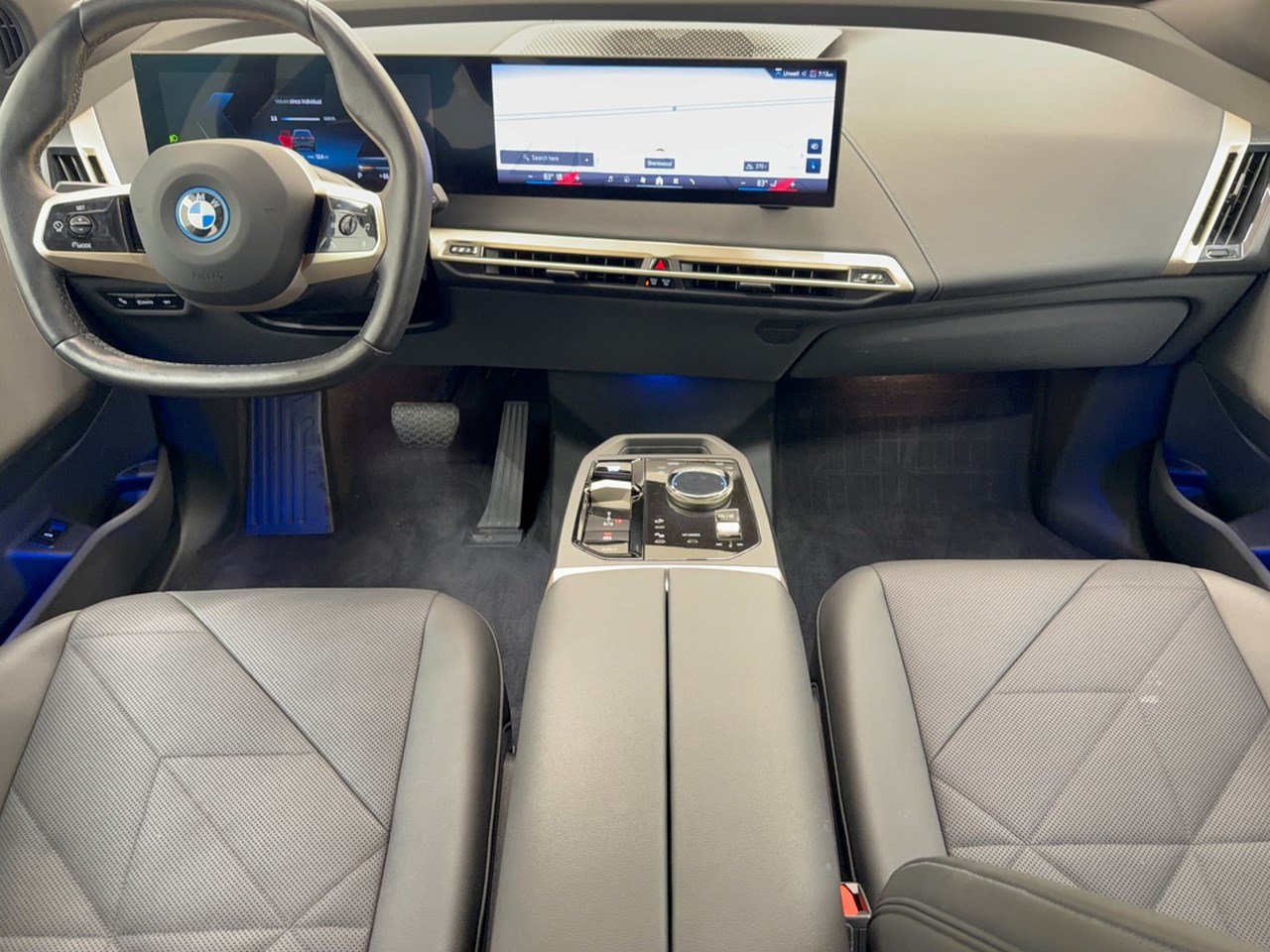 Used 2024 BMW iX xDrive50 AWD/4WD image 17