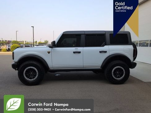 Used 2023 Ford Bronco Badlands w/ Sasquatch Package AWD/4WD image 8