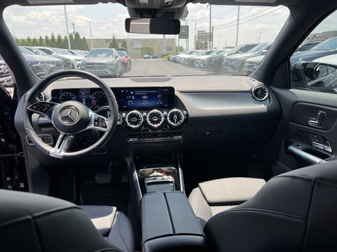 Used 2025 Mercedes-Benz GLA 250 image 30