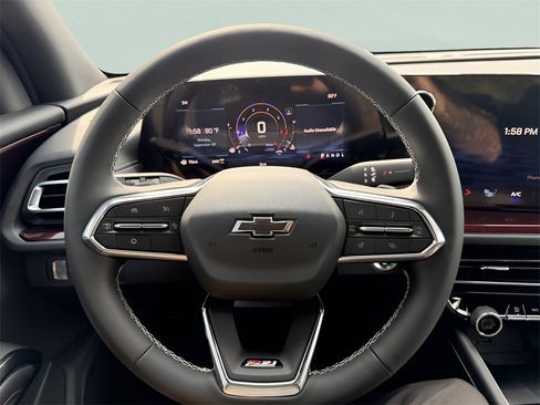 New 2026 Chevrolet Traverse Z71 w/ Driver Confidence Package image 14