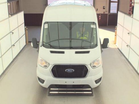 Used 2022 Ford Transit 350 XLT image 3