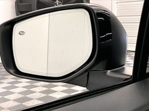 Used 2024 Subaru Outback Onyx Edition image 34