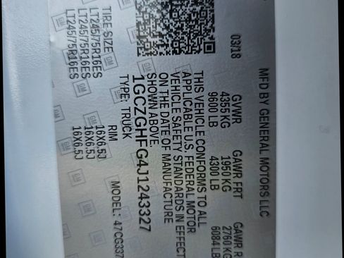 Used 2018 Chevrolet Express 3500 Extended w/ Driver Convenience Package image 27