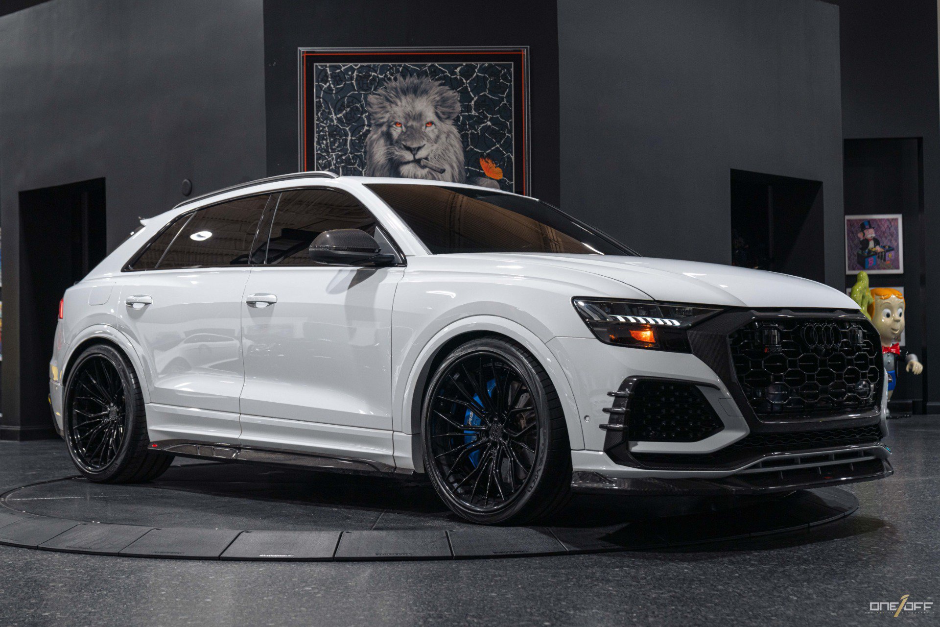 Used 2022 Audi RS Q8 w/ Carbon Optic Package AWD/4WD image 4