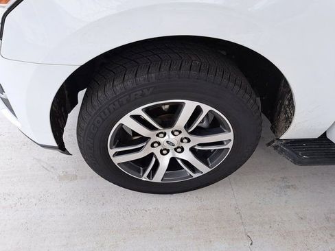 Certified 2024 Ford Expedition Limited image 26