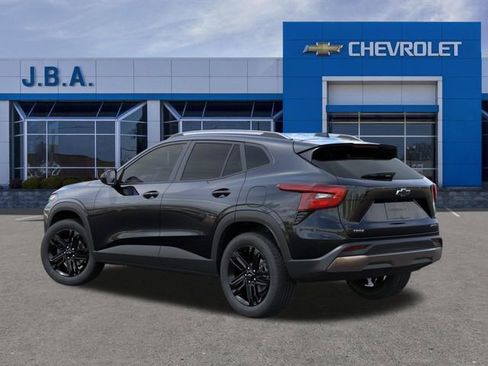 New 2026 Chevrolet Trax ACTIV w/ Driver Confidence Package FWD image 3