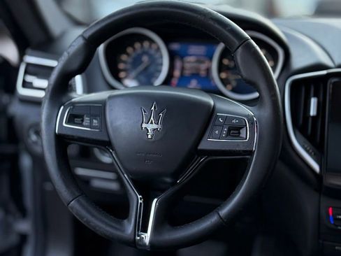 Used 2018 Maserati Ghibli image 18