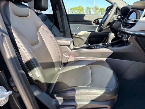 Used 2024 Jeep Compass Limited w/ Sun and Sound Group image 13