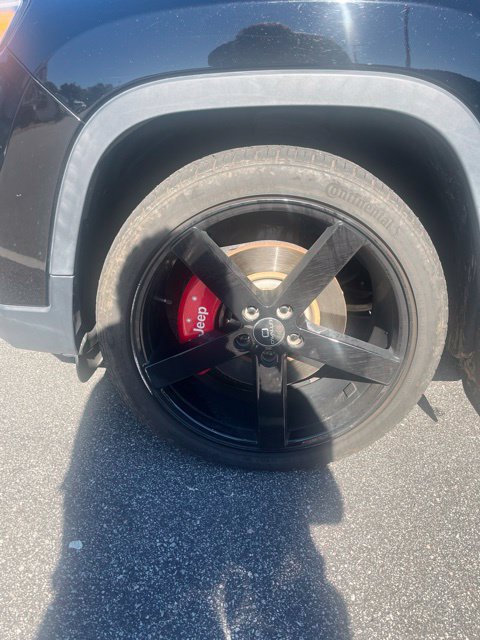 Used 2019 Jeep Cherokee Latitude Plus FWD image 4